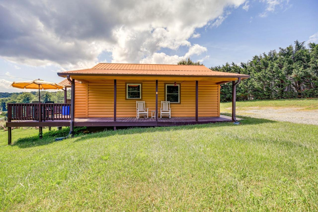 Blue Ridge Mountain Cabin With Views And Hot Tub Sparta ภายนอก รูปภาพ