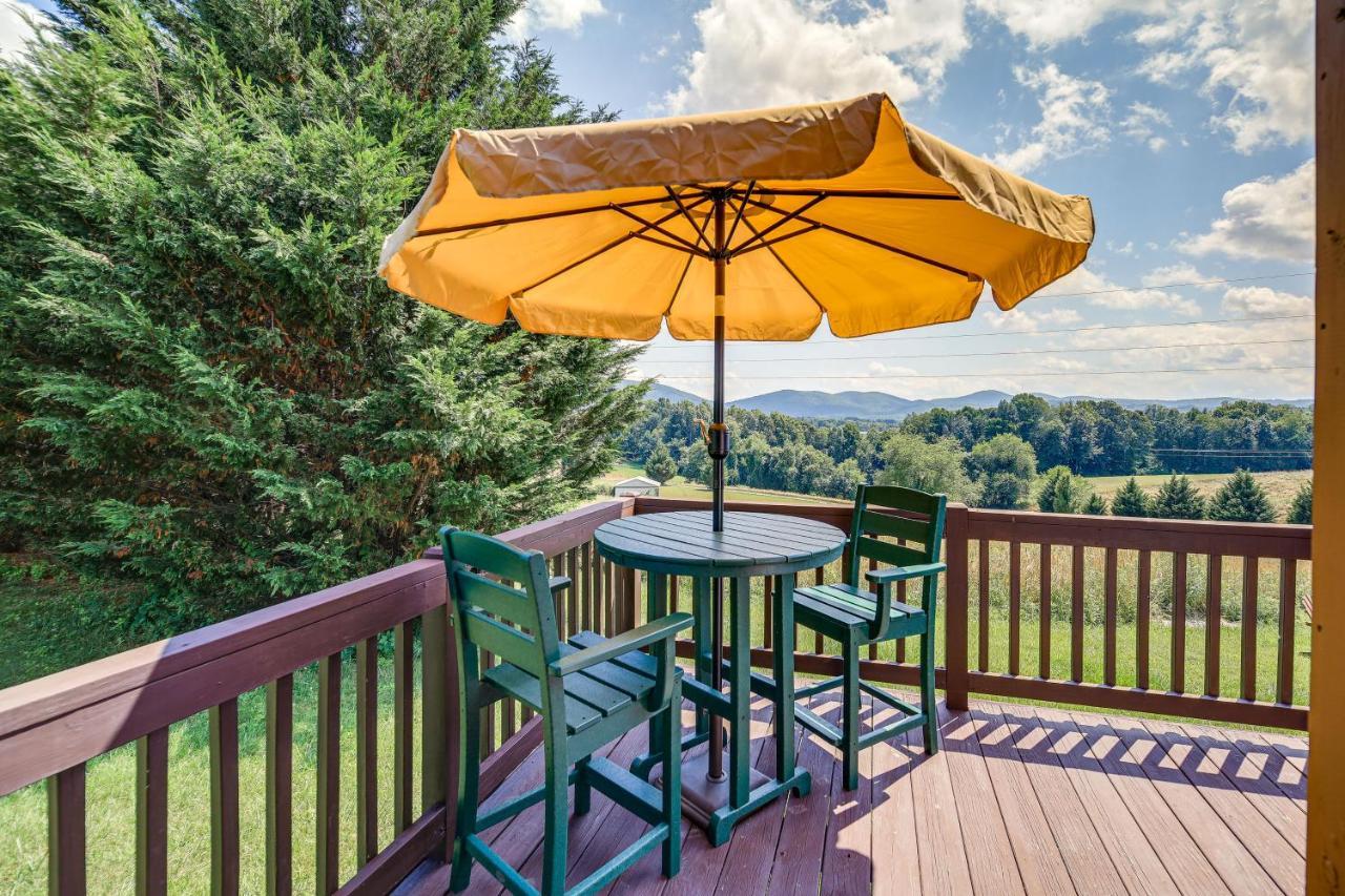 Blue Ridge Mountain Cabin With Views And Hot Tub Sparta ภายนอก รูปภาพ