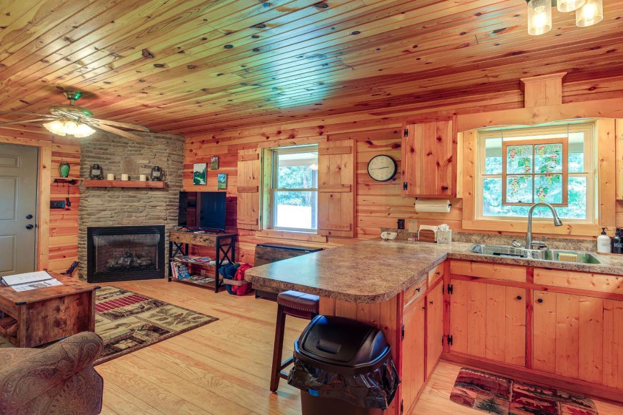 Blue Ridge Mountain Cabin With Views And Hot Tub Sparta ภายนอก รูปภาพ