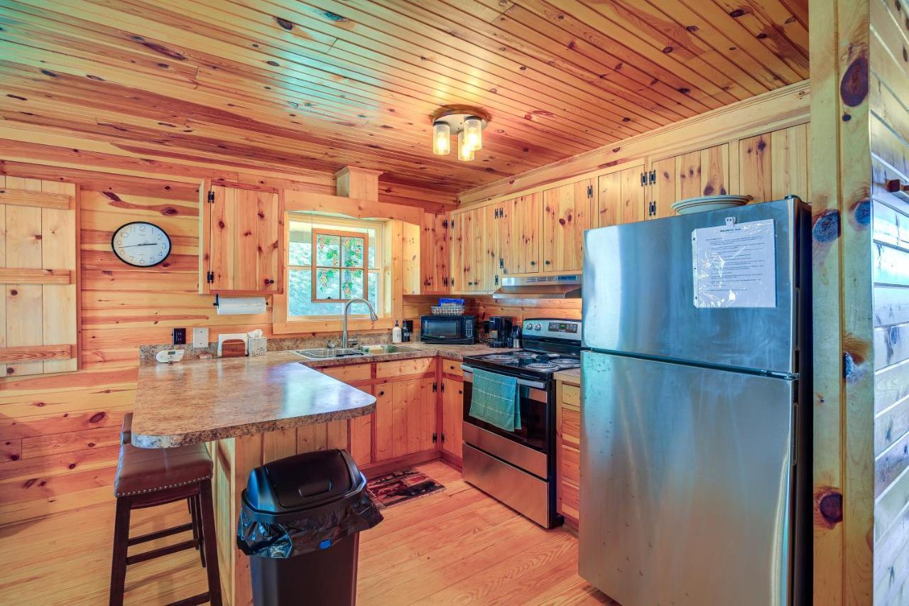 Blue Ridge Mountain Cabin With Views And Hot Tub Sparta ภายนอก รูปภาพ