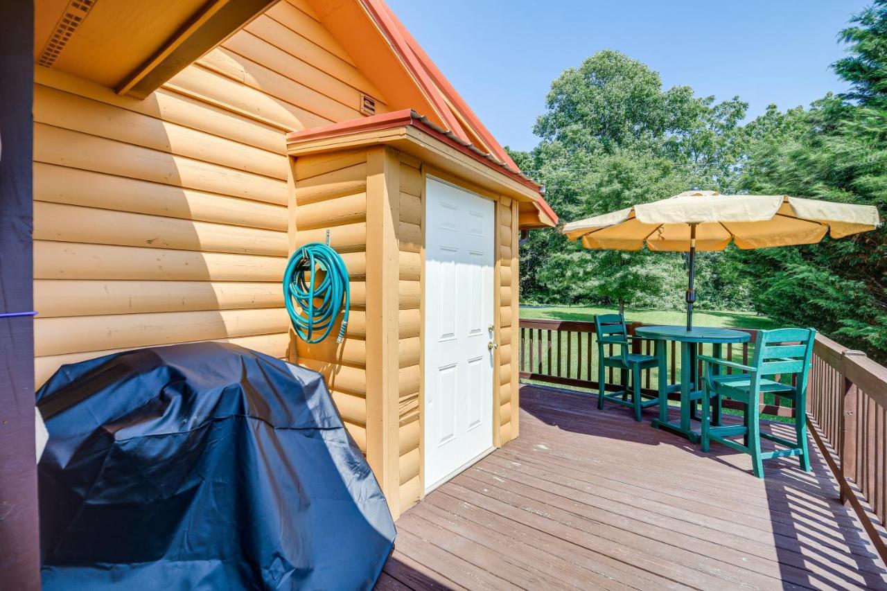 Blue Ridge Mountain Cabin With Views And Hot Tub Sparta ภายนอก รูปภาพ